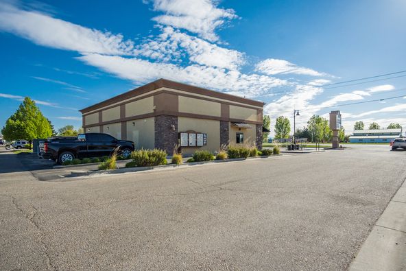 Deer Flat Crossing: 1579 N Linder Rd, Kuna, ID 83634